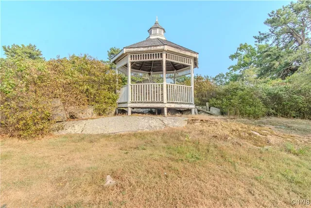 $1,199,990 | 48571 Wintergreen, Redwood, NY 13679