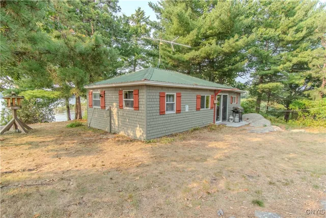 $1,199,990 | 48571 Wintergreen, Redwood, NY 13679