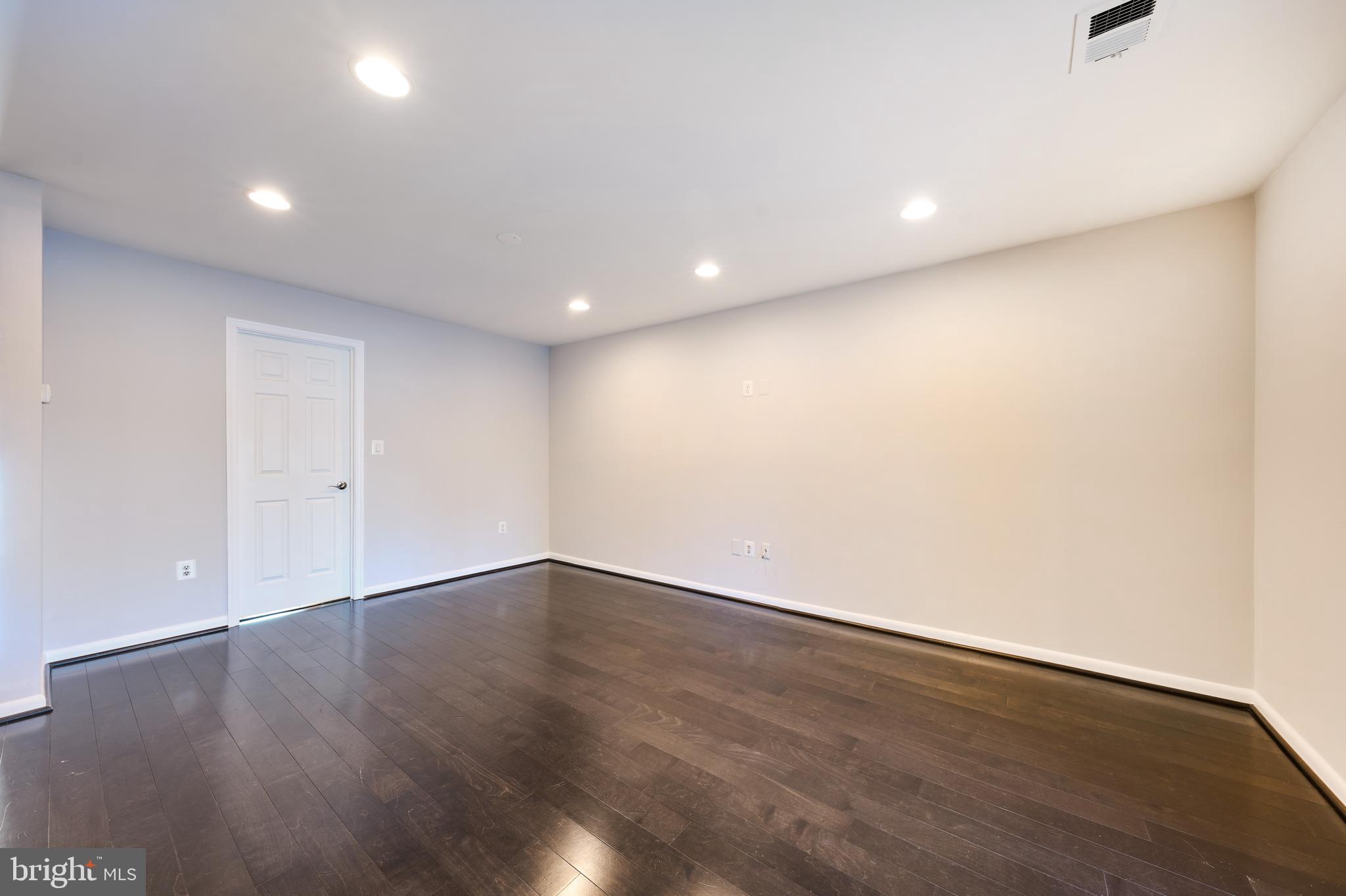 1904 Winterport Cl Reston, VA 20191 - Photo 23 of 55