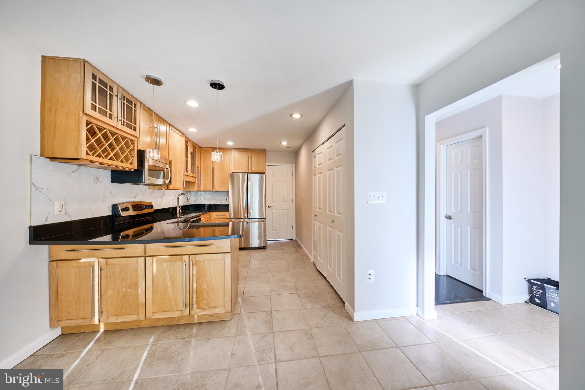 1904 Winterport Cl Reston, VA 20191 - Photo 8 of 55