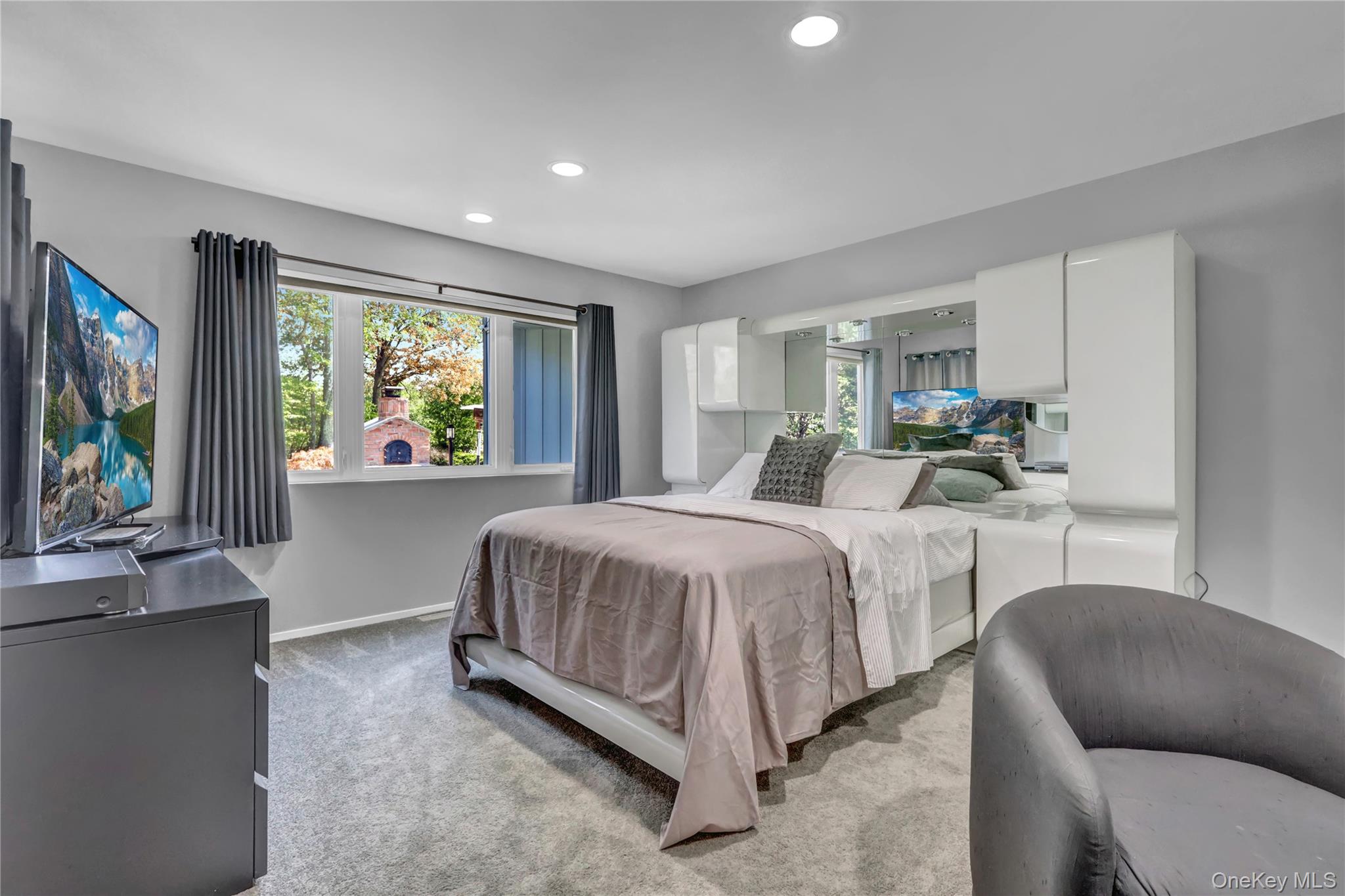 83 Cliff Road Port Jefferson, NY 11777 - Photo 23 of 50 Carpeted bedroom featuring baseboards and recessed lighting