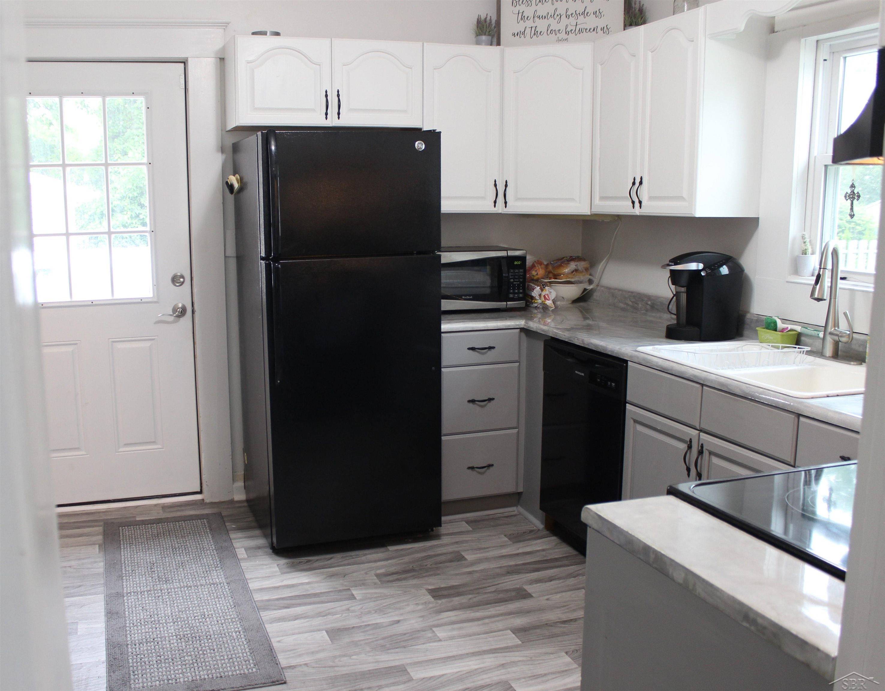 2173 2nd Street Bay City, MI 48708 - Photo 22 of 40 50114035-21.JPG