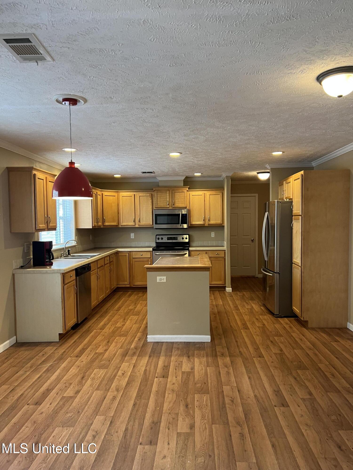 111 Cherokee Drive Florence, MS 39073 - Photo 16 of 35 IMG_1706