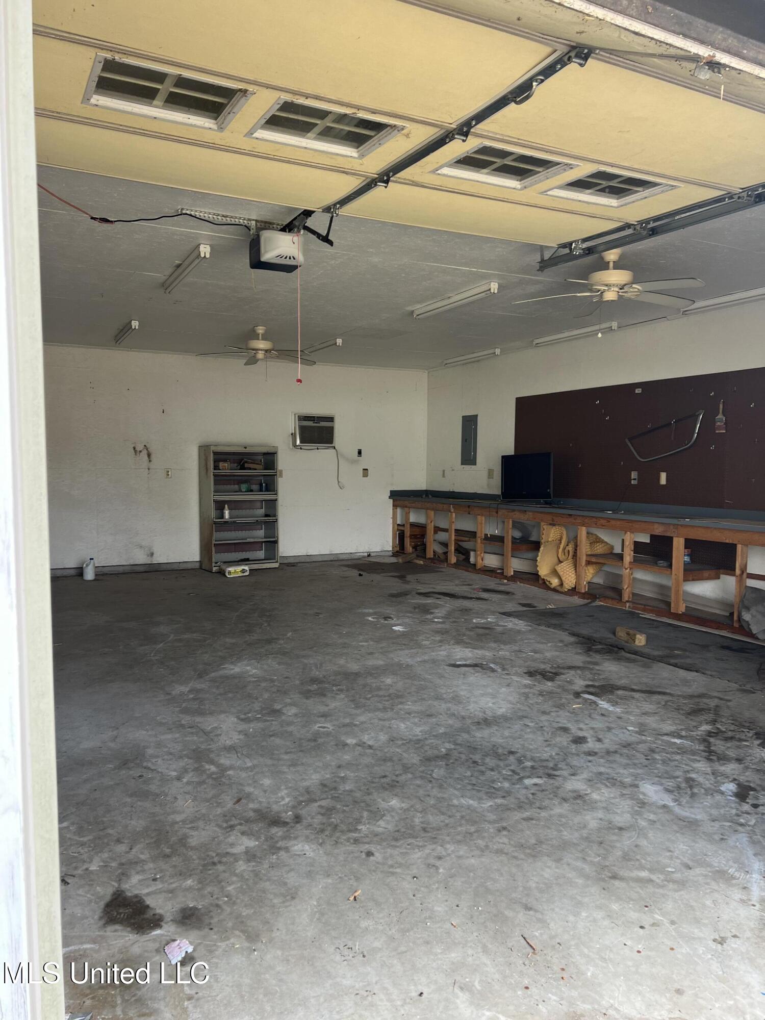 111 Cherokee Drive Florence, MS 39073 - Photo 17 of 35 IMG_1672(1)