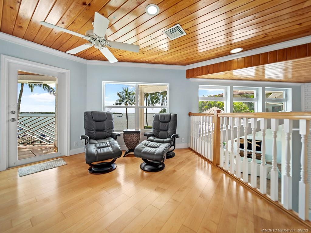 10 Island Road Stuart, FL 34996 - Photo 54 of 60 a living room with furniture