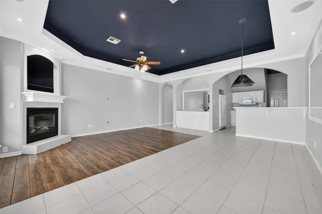 $2,500 | 16 Regency Point, Montgomery, TX 77356