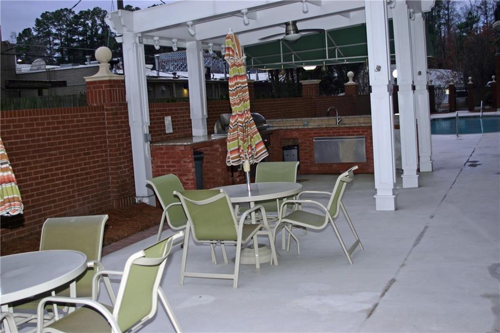 3820 Roswell Road Northeast, Unit 412 Atlanta, GA 30342 - Photo 26 of 30 Gallery Image 26