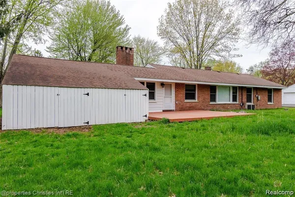 $2,750 | 6881 West Dartmoor Road, West Bloomfield, MI 48322