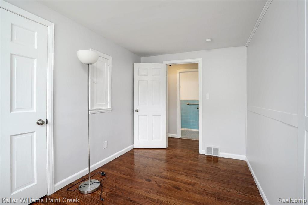 1218 Hampton Road Grosse Pointe, MI 48236 - Photo 11 of 24