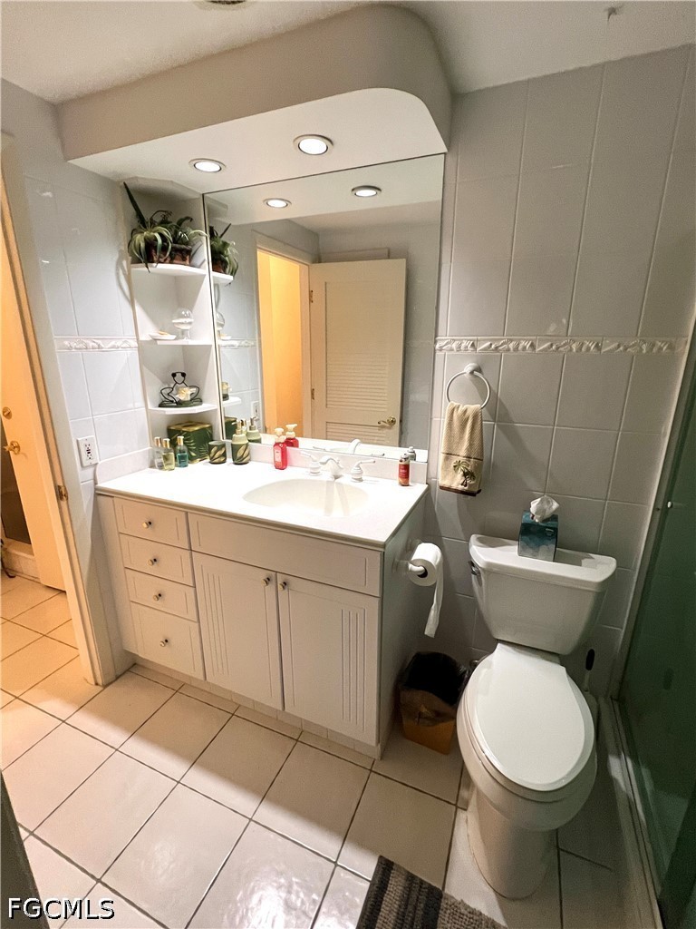 60 West Pelican Street, Unit 202 Naples, FL 34113 - Photo 9 of 21