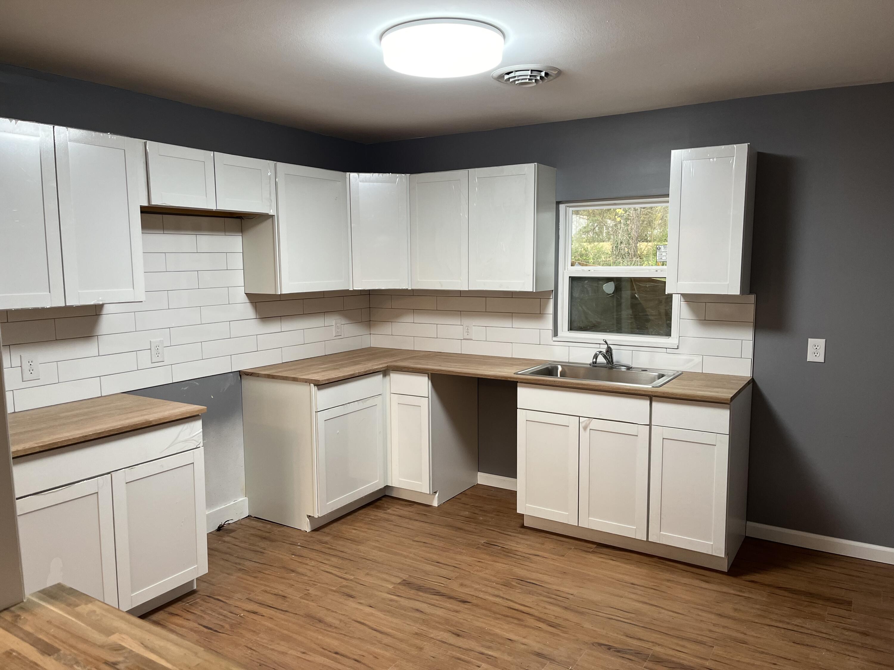 5008 Jarrett Road Chattanooga, TN 37416 - Photo 2 of 15 72237551539__278F15BC-4DCE-4F77-AE29-F6F