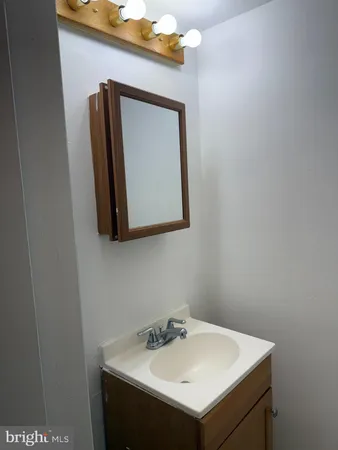 $2,000 | 25 Memphis Court, Sicklerville, NJ 08081