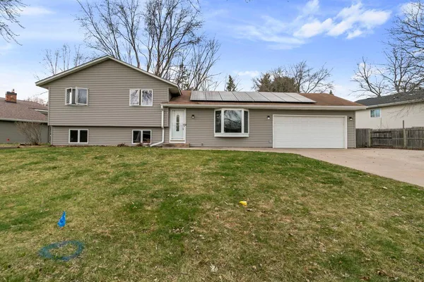 $390,000 | 8726 Ivywood Avenue South, Cottage Grove, MN 55016