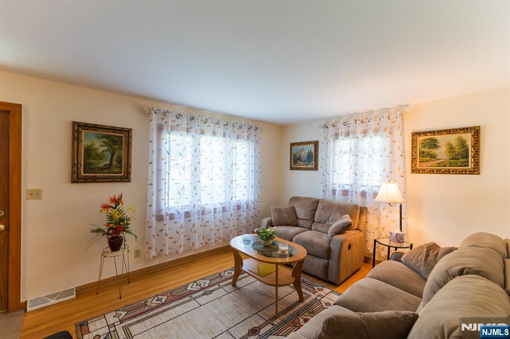 64 Howard Street Lodi, NJ 07644 - Photo 3 of 19