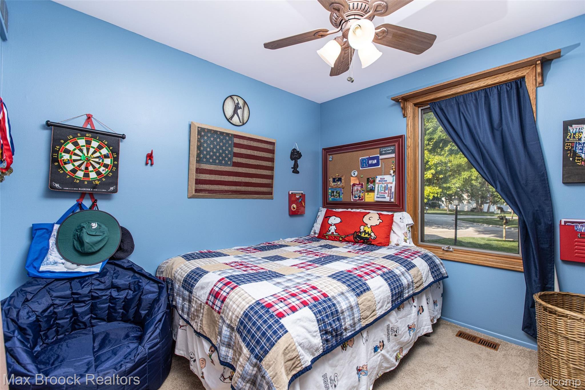 652 Bolinger Street Rochester, MI 48307 - Photo 11 of 22 Bedroom 3.jpg