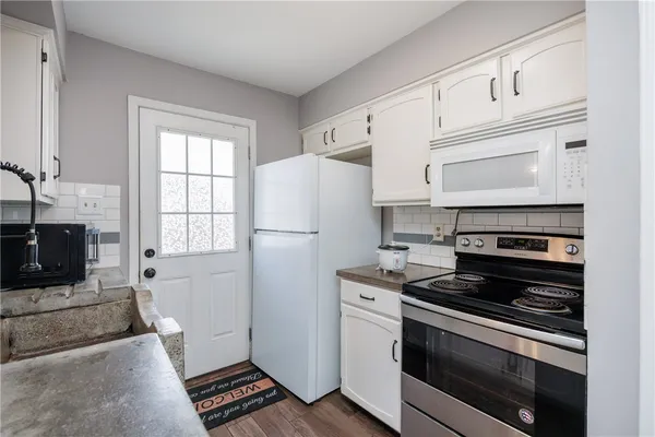 $114,900 | 6702 Everhart Road, Unit T106, Corpus Christi, TX 78413
