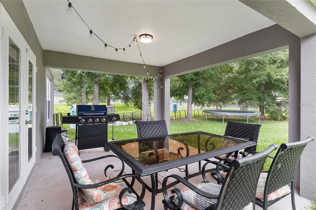 12 Oak Circle Pass Ocala, FL 34472 - Photo 42 of 50 a living room with furniture and a large window