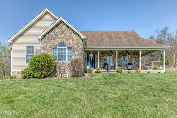 $625,000 | 18348 Buffalo Pond Road, Bristol, VA 24202