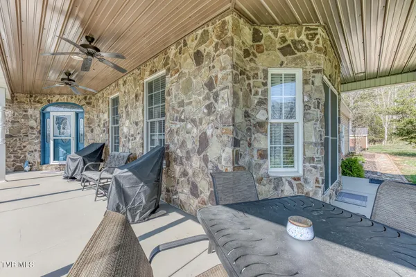 $625,000 | 18348 Buffalo Pond Road, Bristol, VA 24202