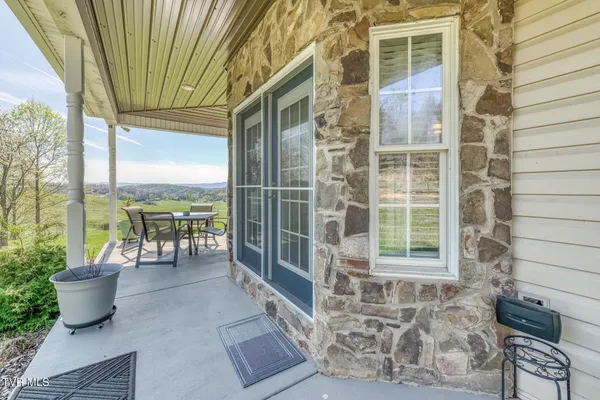 $625,000 | 18348 Buffalo Pond Road, Bristol, VA 24202