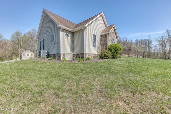 $625,000 | 18348 Buffalo Pond Road, Bristol, VA 24202