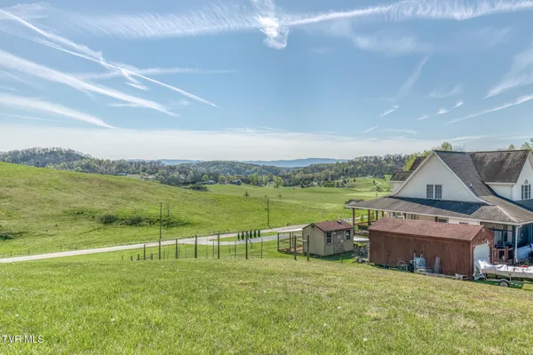 $625,000 | 18348 Buffalo Pond Road, Bristol, VA 24202