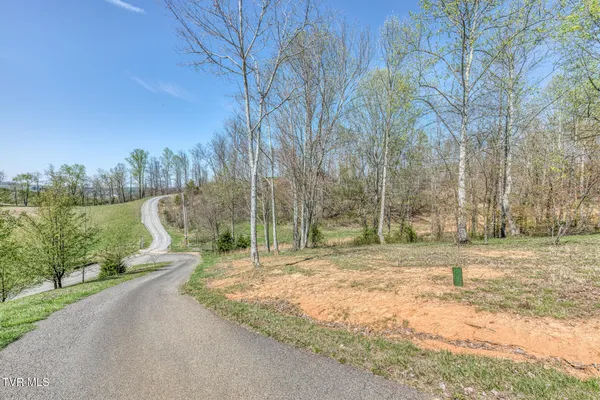 $625,000 | 18348 Buffalo Pond Road, Bristol, VA 24202
