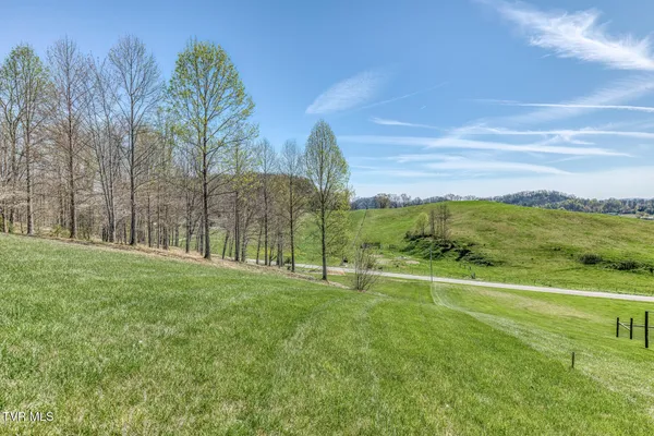 $625,000 | 18348 Buffalo Pond Road, Bristol, VA 24202