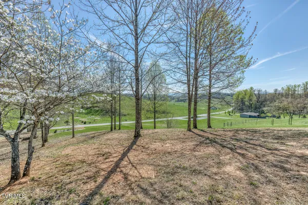 $625,000 | 18348 Buffalo Pond Road, Bristol, VA 24202