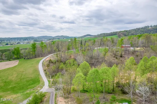 $625,000 | 18348 Buffalo Pond Road, Bristol, VA 24202