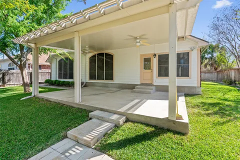 $400,000 | 6814 Thistle Hill Way, Austin, TX 78754