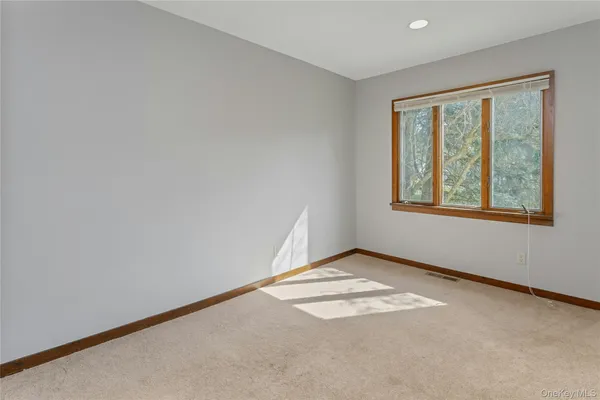 $489,900 | 147 Stoneleigh Avenue, Carmel, NY 10512