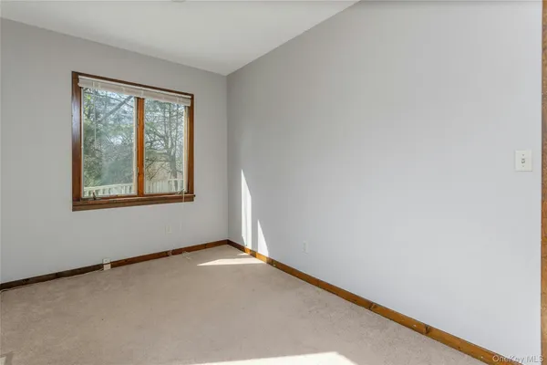 $489,900 | 147 Stoneleigh Avenue, Carmel, NY 10512