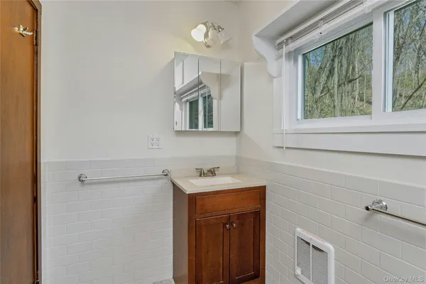 $489,900 | 147 Stoneleigh Avenue, Carmel, NY 10512