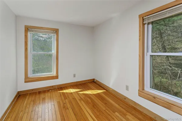 $489,900 | 147 Stoneleigh Avenue, Carmel, NY 10512