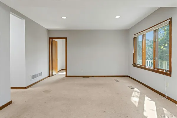 $489,900 | 147 Stoneleigh Avenue, Carmel, NY 10512