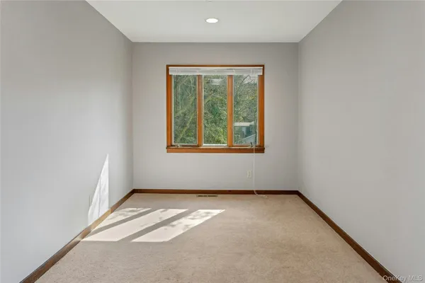 $489,900 | 147 Stoneleigh Avenue, Carmel, NY 10512