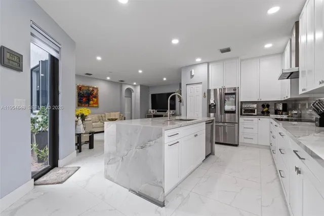 $899,900 | 3521 West 92nd Place, Hialeah, FL 33018