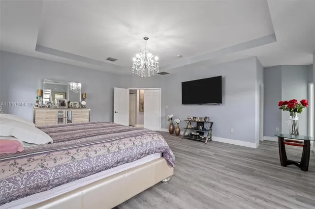 $899,900 | 3521 West 92nd Place, Hialeah, FL 33018