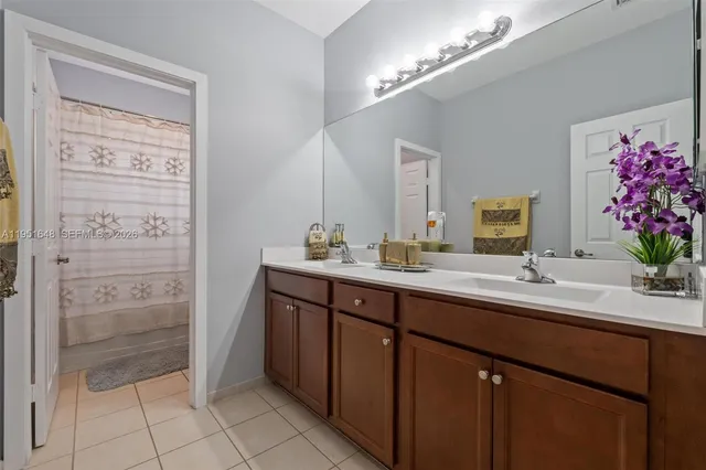 $899,900 | 3521 West 92nd Place, Hialeah, FL 33018