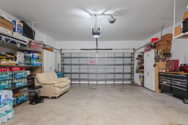 $899,900 | 3521 West 92nd Place, Hialeah, FL 33018