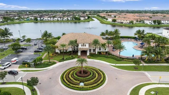 $899,900 | 3521 West 92nd Place, Hialeah, FL 33018