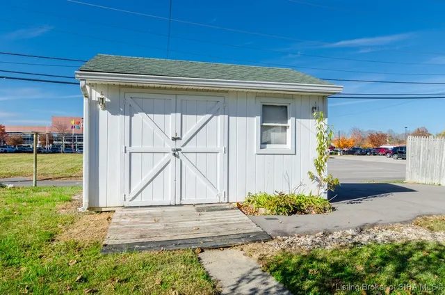 $199,000 | 131 Olive Avenue, New Albany, IN 47150