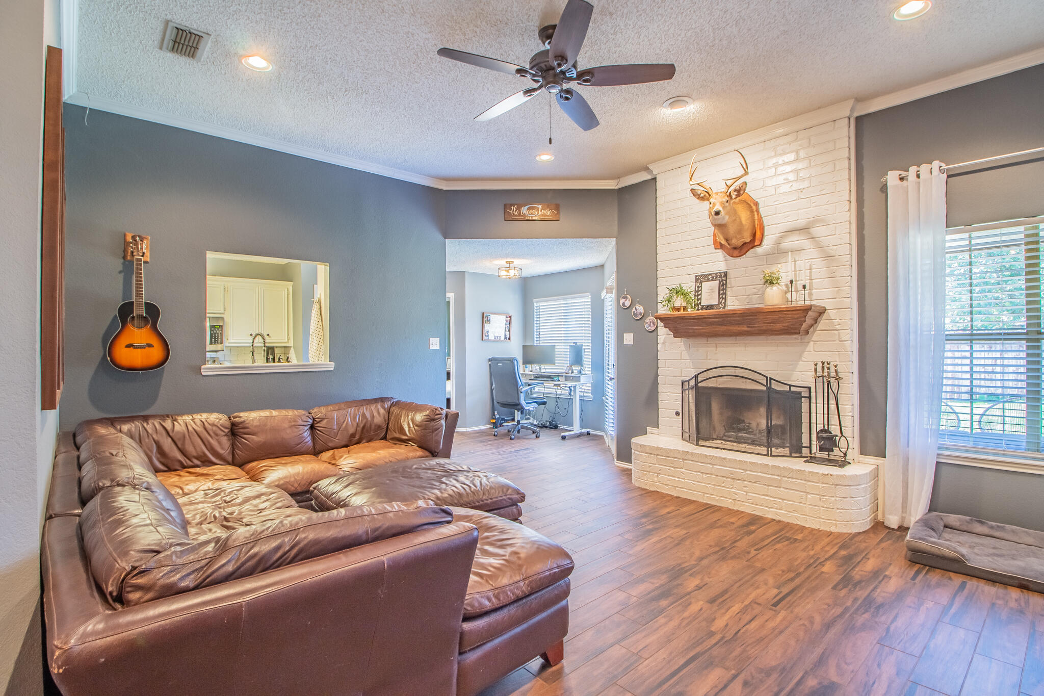 5816 73rd Street Lubbock, TX 79424 - Photo 6 of 30 IMG_9421-HDR