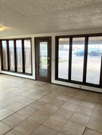 $129,500 | 1001 Jefferson Drive, Plainview, TX 79072