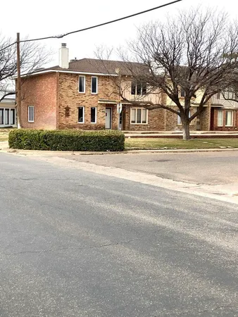 $129,500 | 1001 Jefferson Drive, Plainview, TX 79072