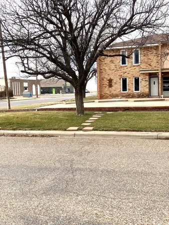 $129,500 | 1001 Jefferson Drive, Plainview, TX 79072