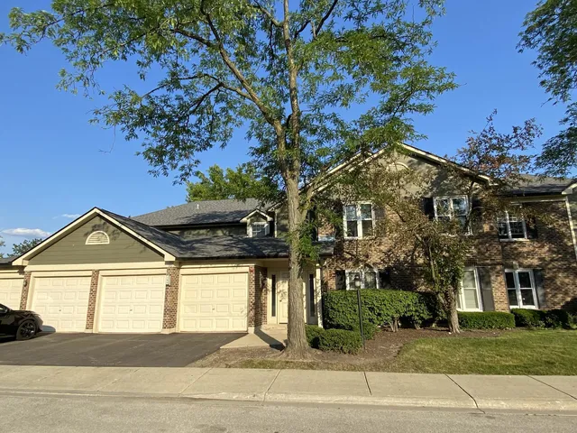 $2,100 | 186 Grove Avenue, Unit D, Des Plaines, IL 60016