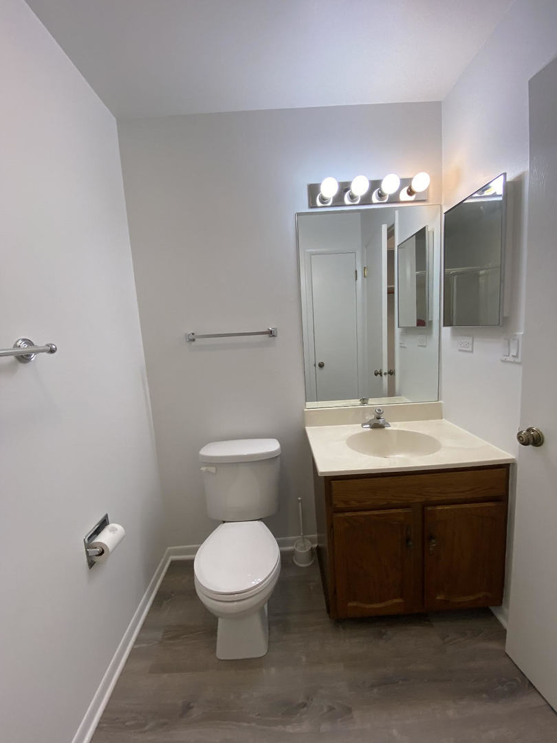 186 Grove Avenue, Unit D Des Plaines, IL 60016 - Photo 15 of 16