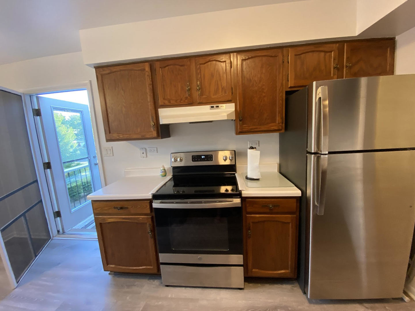 186 Grove Avenue, Unit D Des Plaines, IL 60016 - Photo 8 of 16